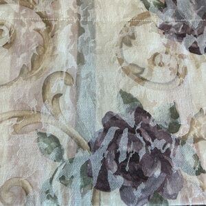 CROSCILL (RAPAC BEDSPREADS) CHAMBORD CASSIS PURPLE ROSES PUFF VALANCE 84 X 17